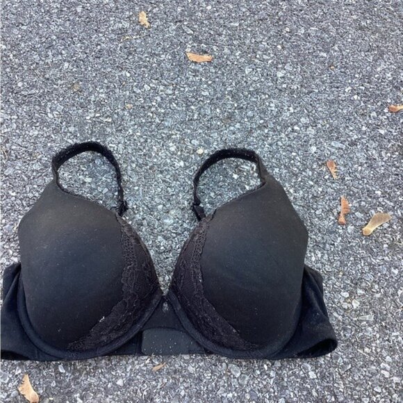 Women’s Victoria’s Secret black padded perfect coverage 36D - Picture 1 of 4
